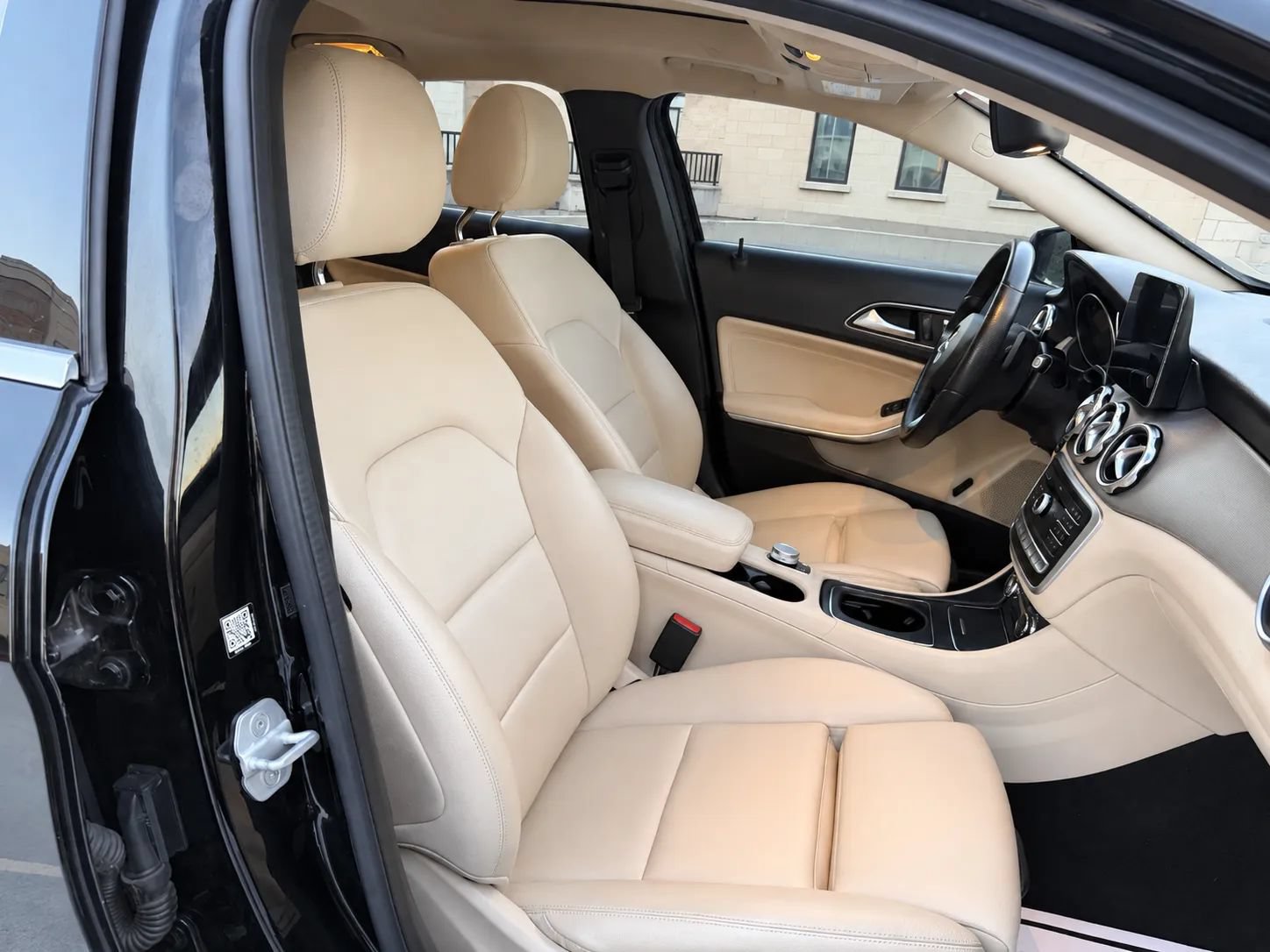 Used 2018 Mercedes-Benz GLA 250 4MATIC image 13