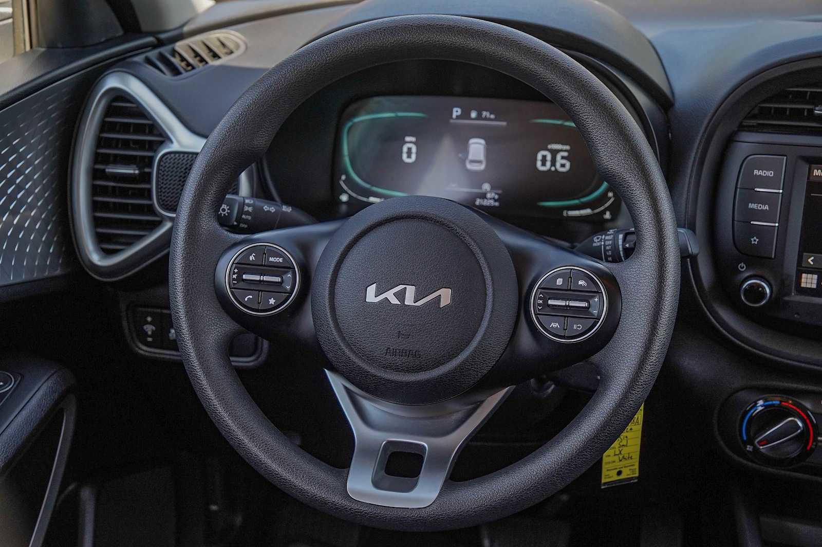 Used 2024 Kia Soul LX image 25