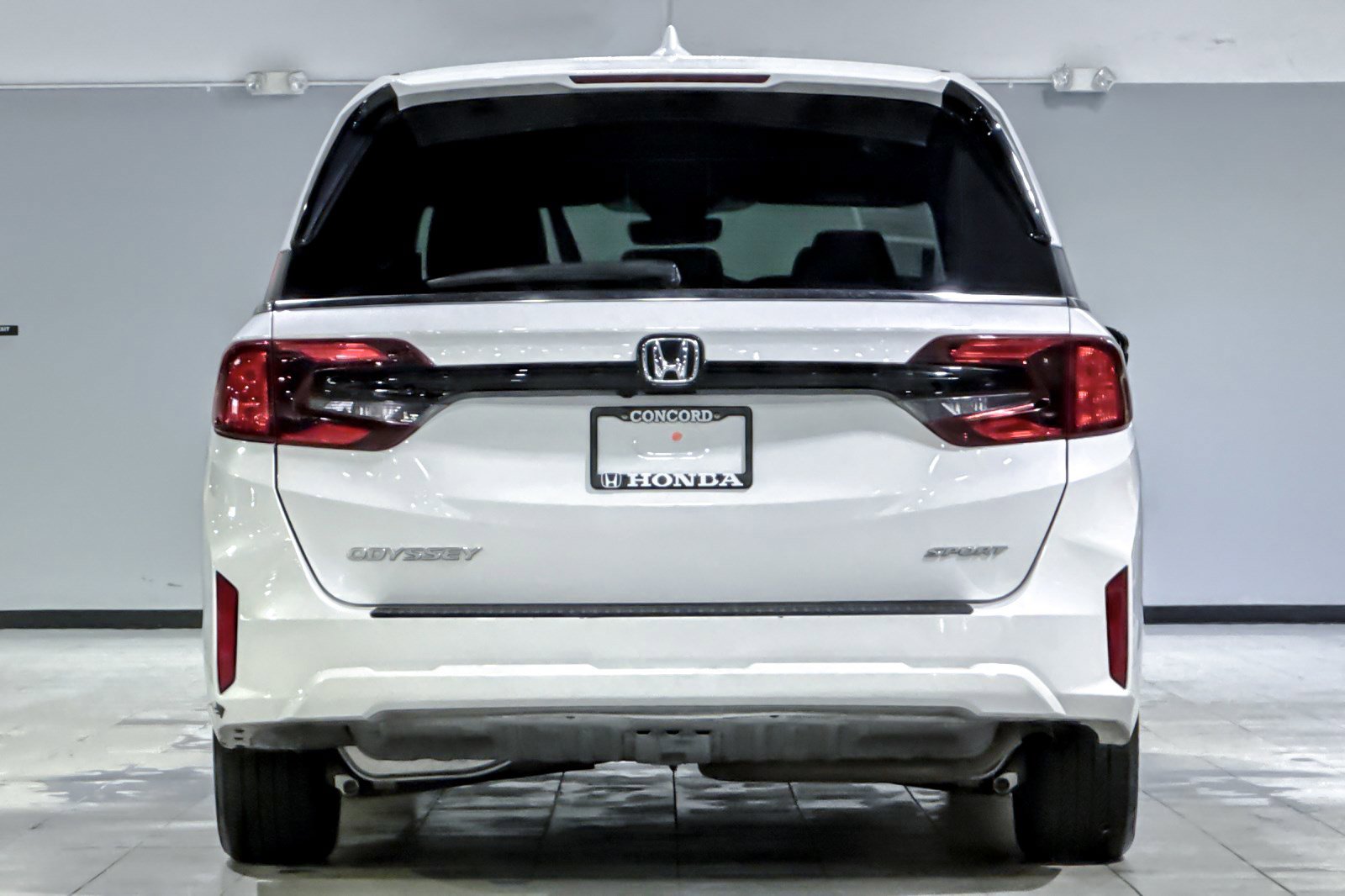 Used 2025 Honda Odyssey Sport-L image 9