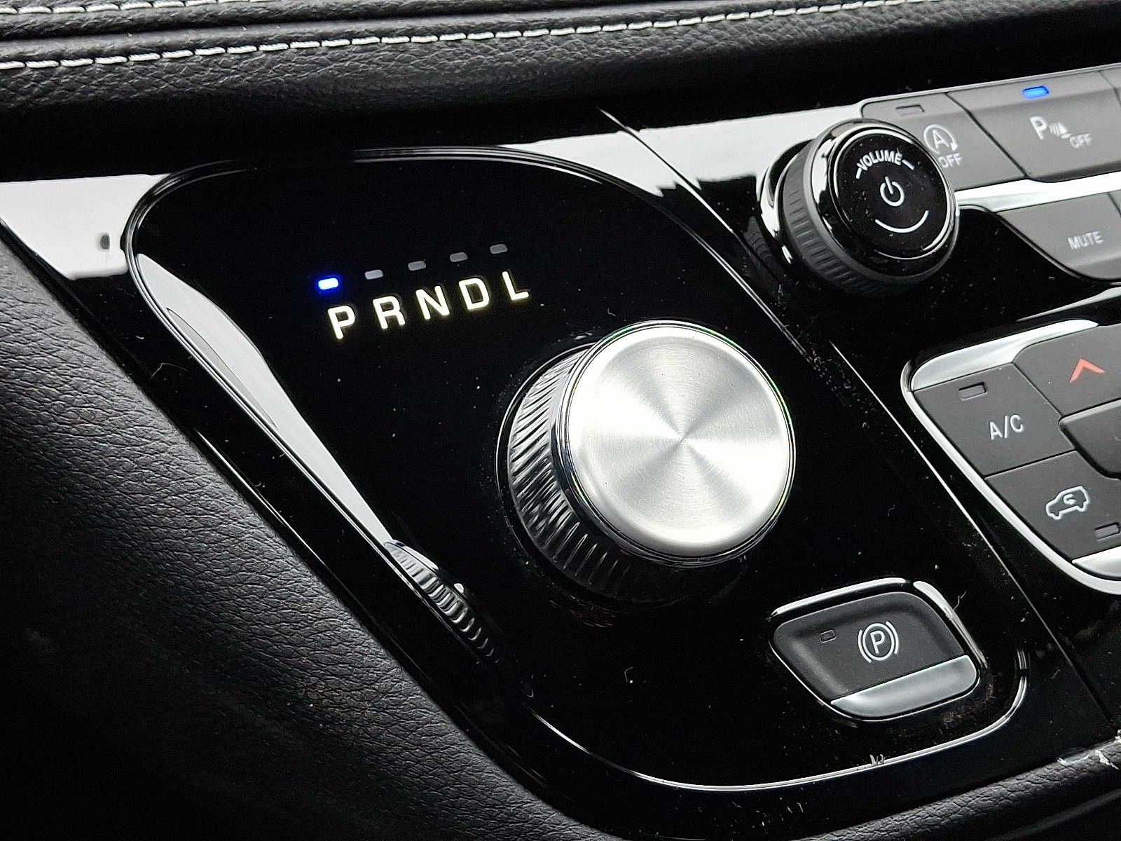 New 2026 Chrysler Pacifica Select FWD image 10