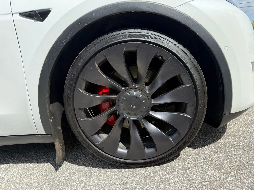 Used 2022 Tesla Model Y Performance image 7