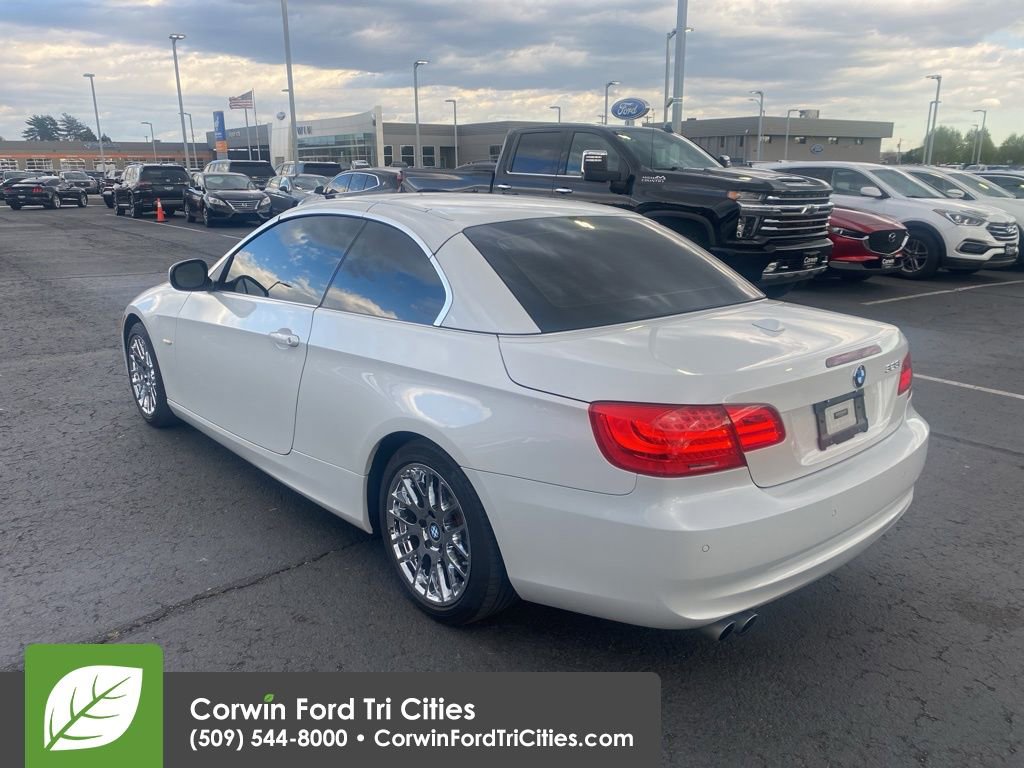Used 2011 BMW 328i Convertible RWD image 10