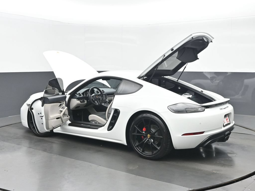 Used 2019 Porsche 718 Cayman GTS RWD image 22