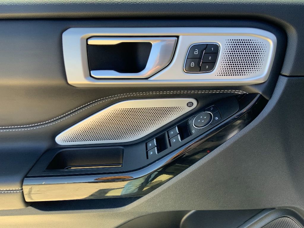 Used 2022 Ford Explorer ST w/ Equipment Group 401A image 11