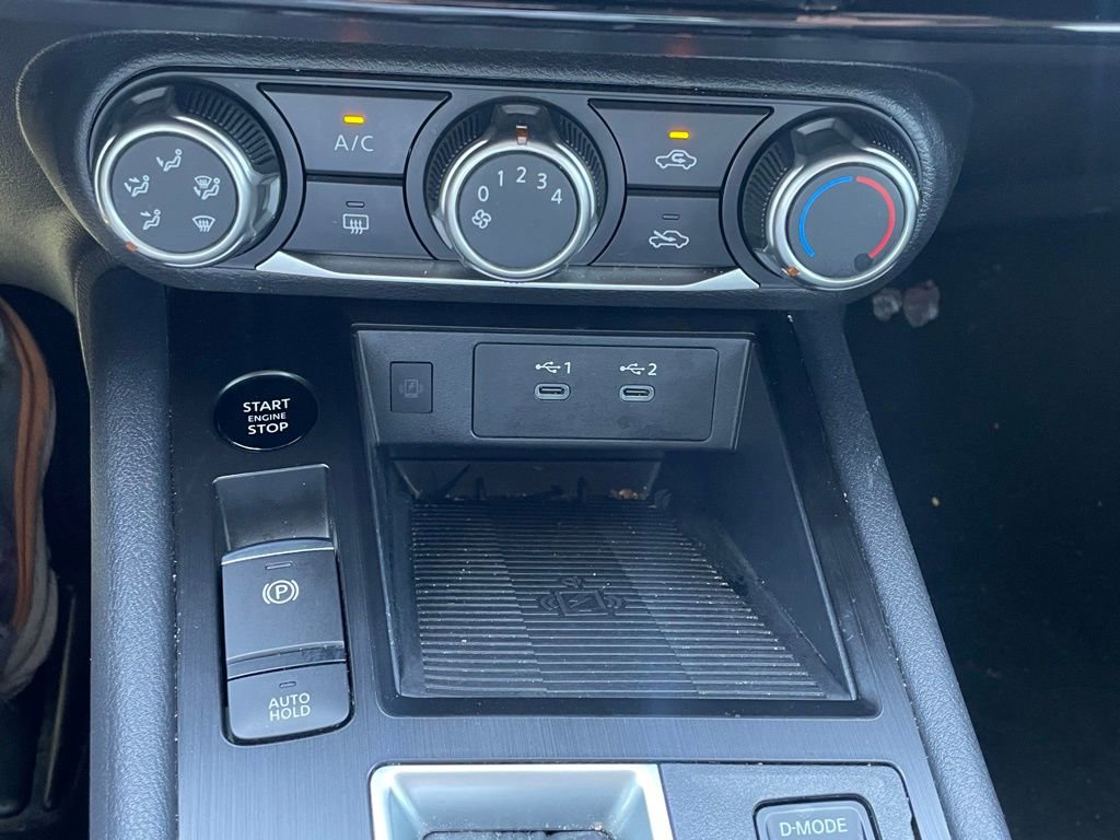 Used 2025 Nissan Kicks SV image 17