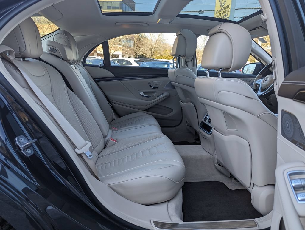 Used 2018 Mercedes-Benz S 560 4MATIC Sedan image 32