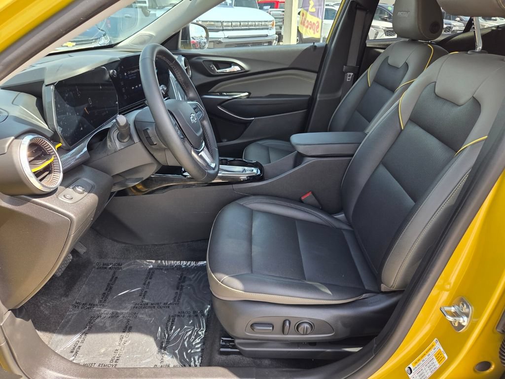 Used 2025 Chevrolet Trax ACTIV w/ Driver Confidence Package FWD image 4