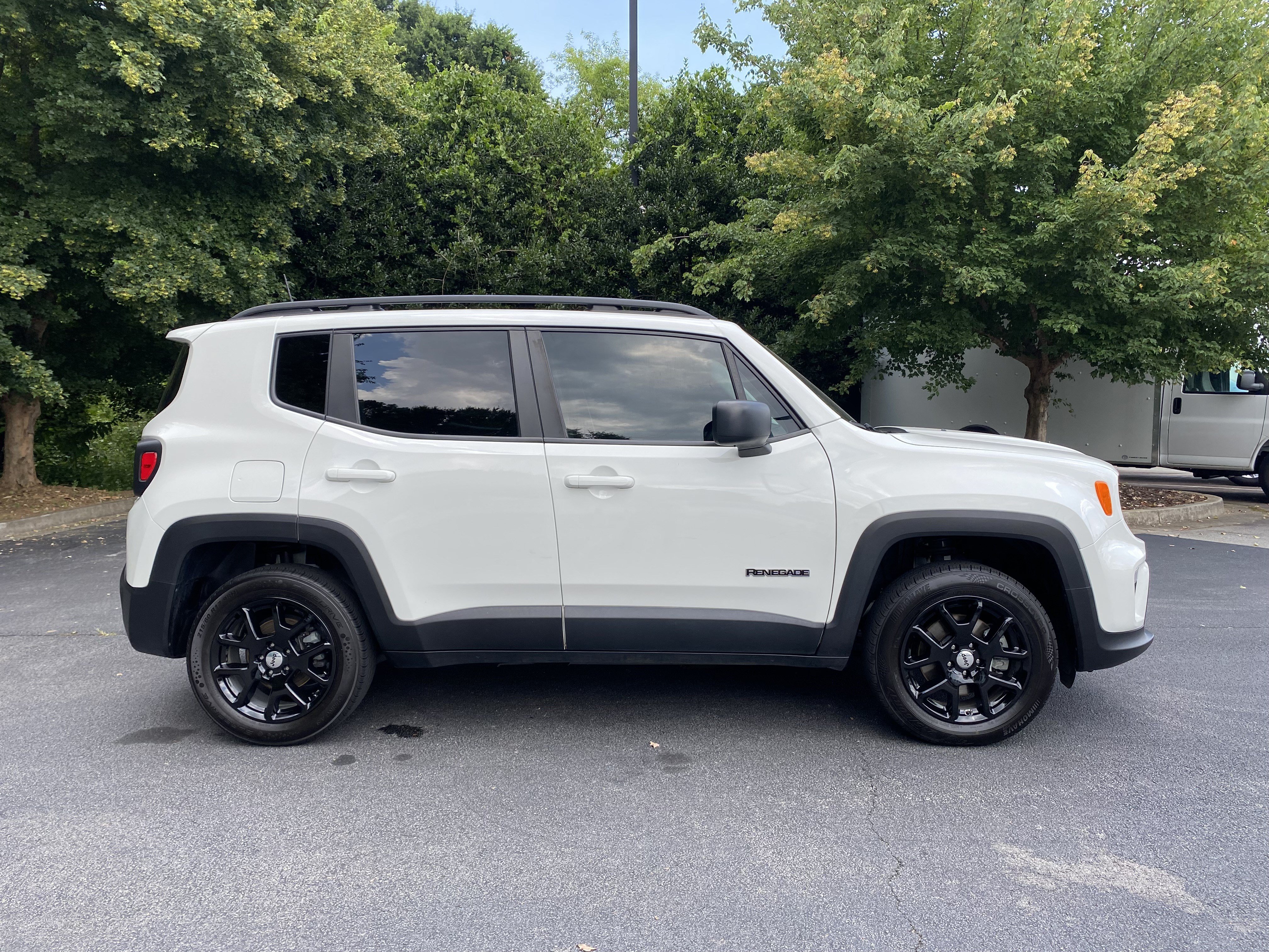 Used 2022 Jeep Renegade Sport w/ Sport Appearance Group AWD/4WD image 10