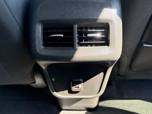 Used 2023 GMC Terrain SLE w/ Driver Convenience Package AWD/4WD image 18