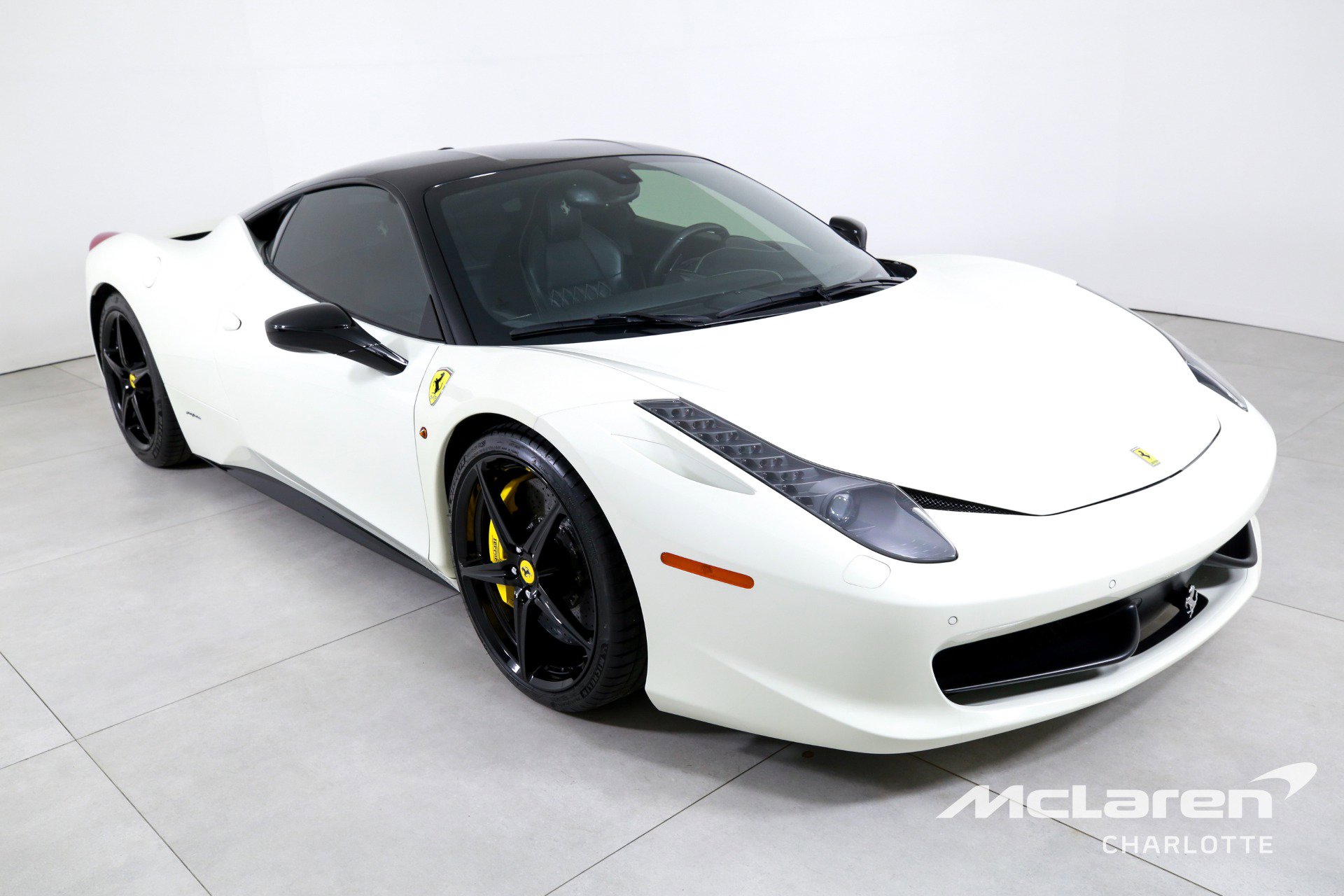 Used 2011 Ferrari 458 Italia image 3