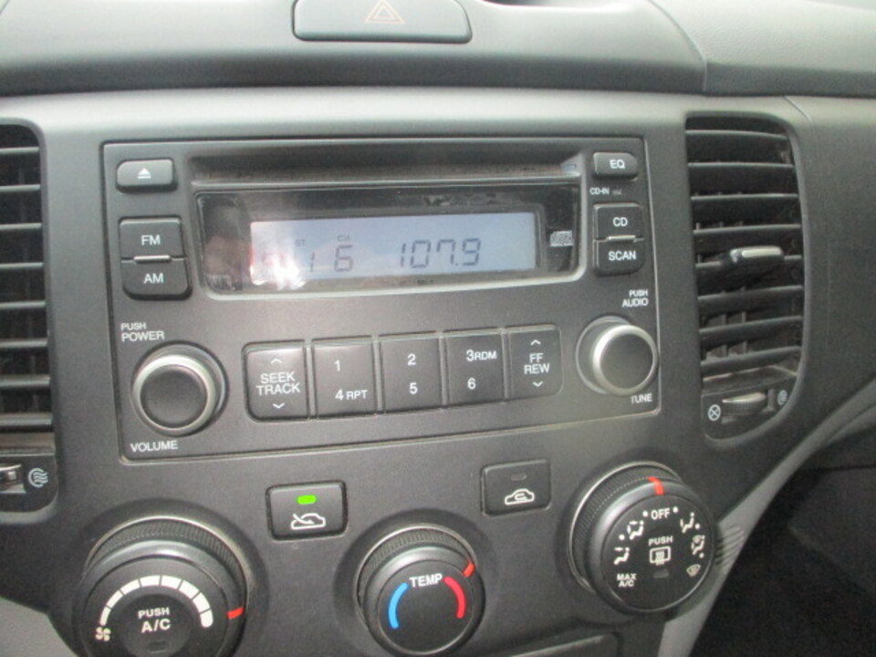 Used 2007 Kia Optima LX image 28