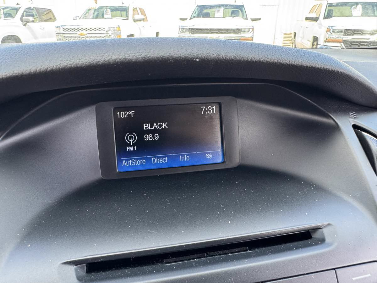 Used 2015 Ford Focus SE FWD image 28