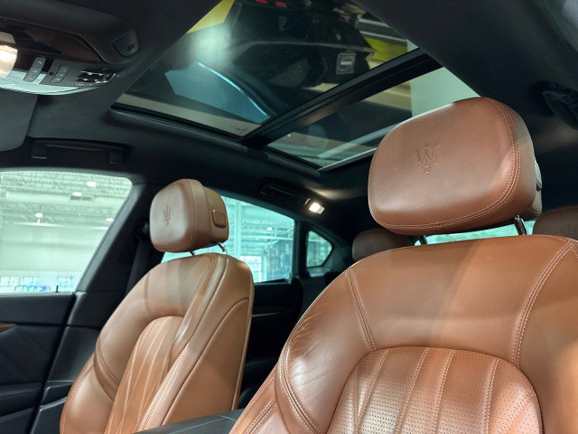 Used 2021 Maserati Levante GranLusso image 45