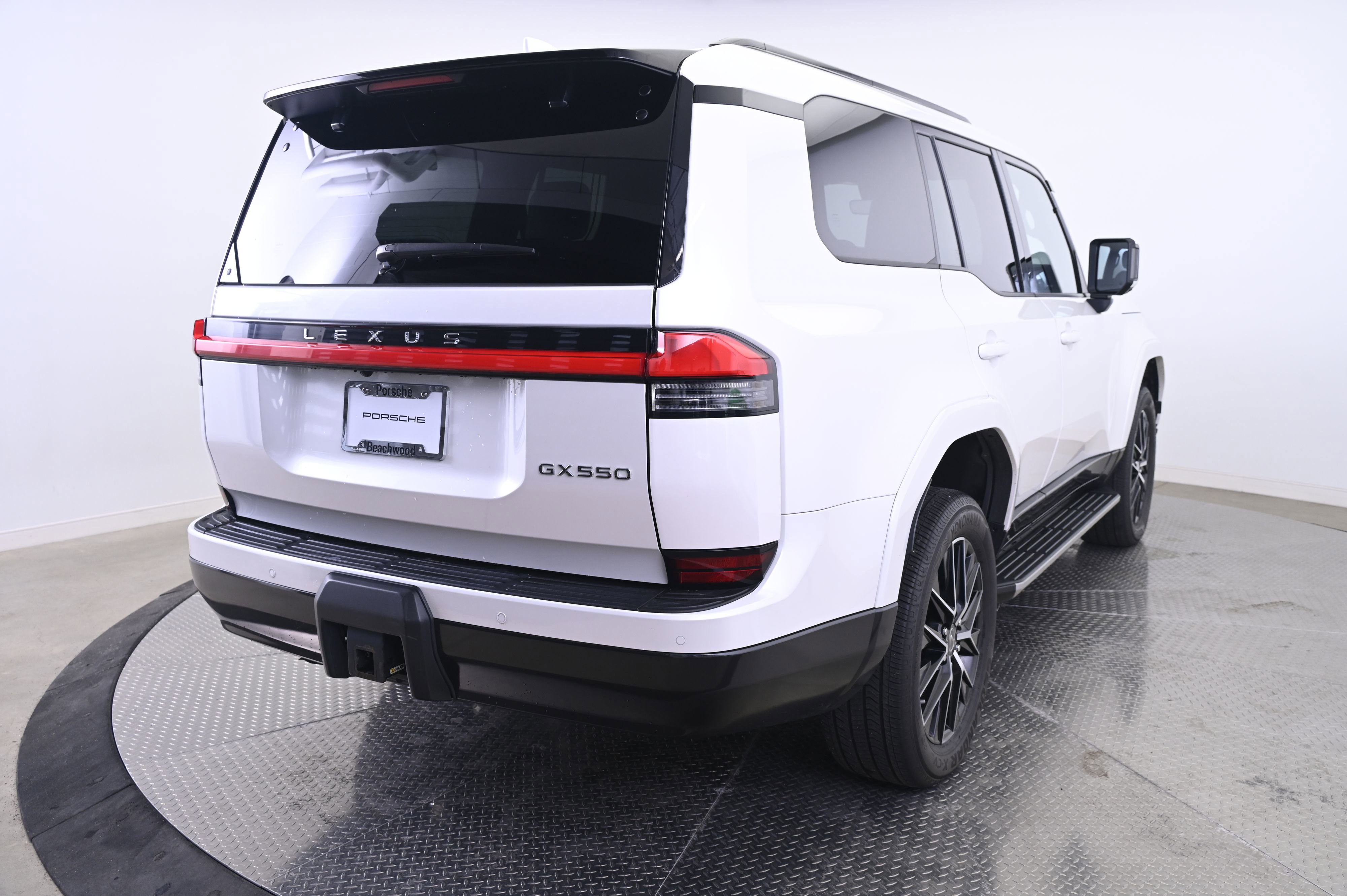 Used 2024 Lexus GX 550 w/ Accessory Package (Z1) AWD/4WD image 7