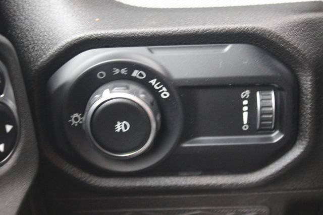 Used 2024 Jeep Wrangler Unlimited Sport AWD/4WD image 18