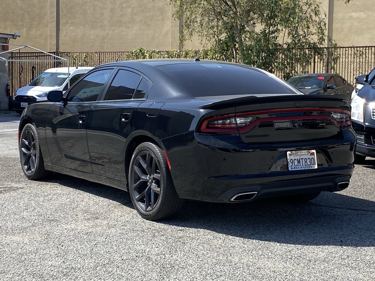 Used 2020 Dodge Charger SXT w/ Blacktop Package RWD image 4