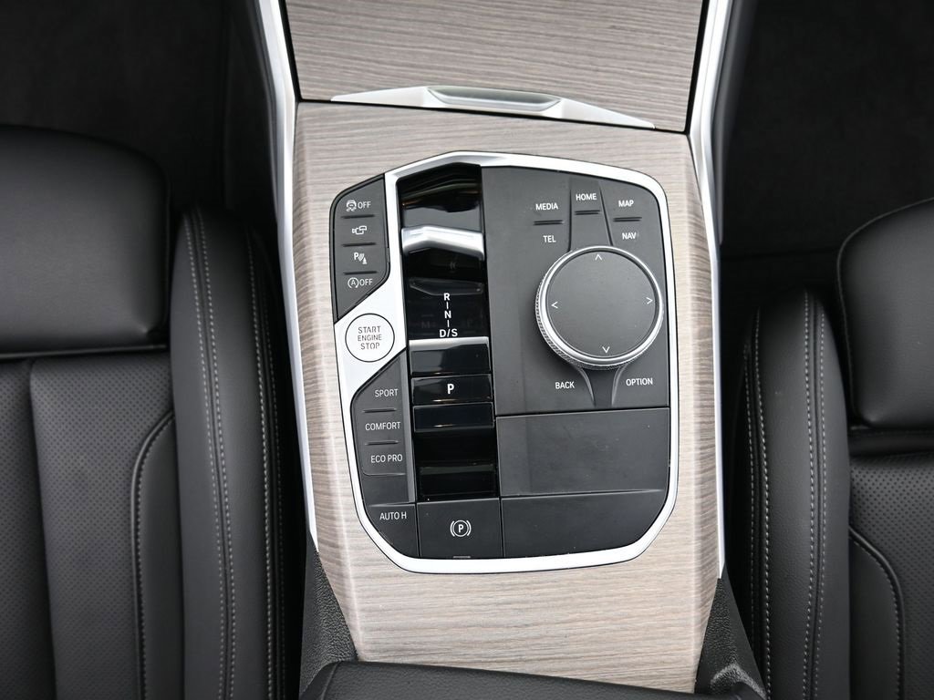 Used 2025 BMW 330i xDrive Sedan image 14