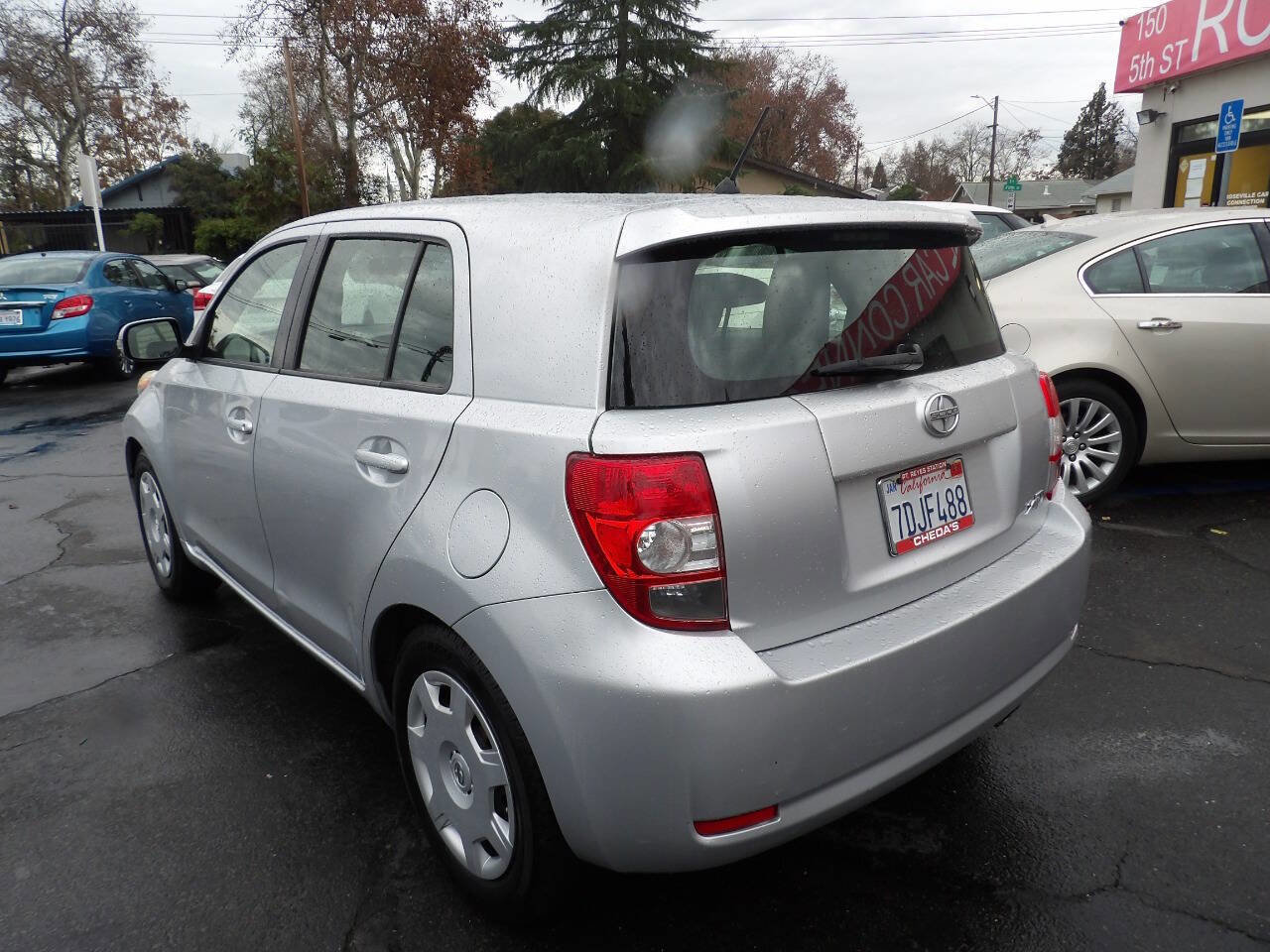 Used 2013 Scion xD image 4