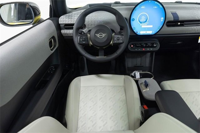 Certified 2025 MINI Cooper S image 4