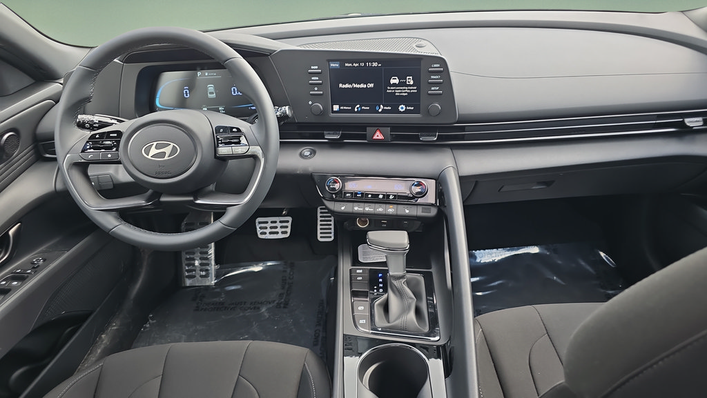 New 2026 Hyundai Elantra SEL Sport Premium FWD image 18