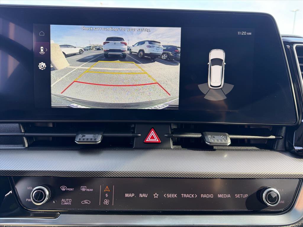 Used 2025 Kia Sportage SX image 18