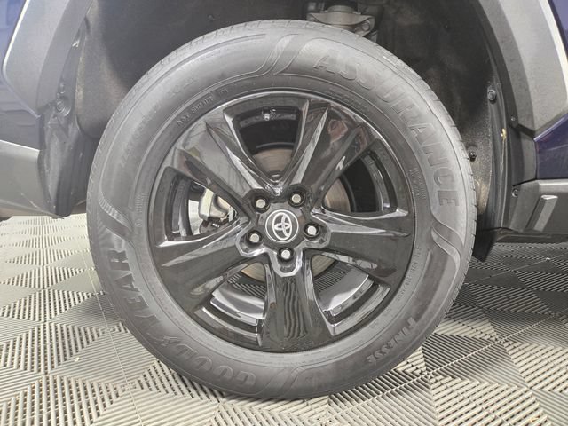 Used 2025 Toyota RAV4 XLE AWD/4WD image 10