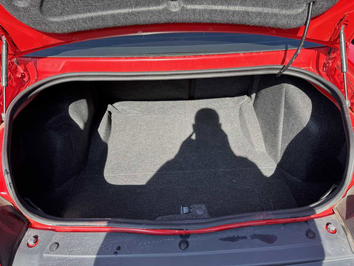 Used 2015 Dodge Challenger SRT image 42