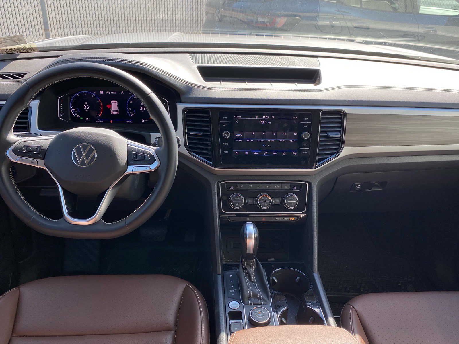 Used 2021 Volkswagen Atlas SEL AWD/4WD image 8