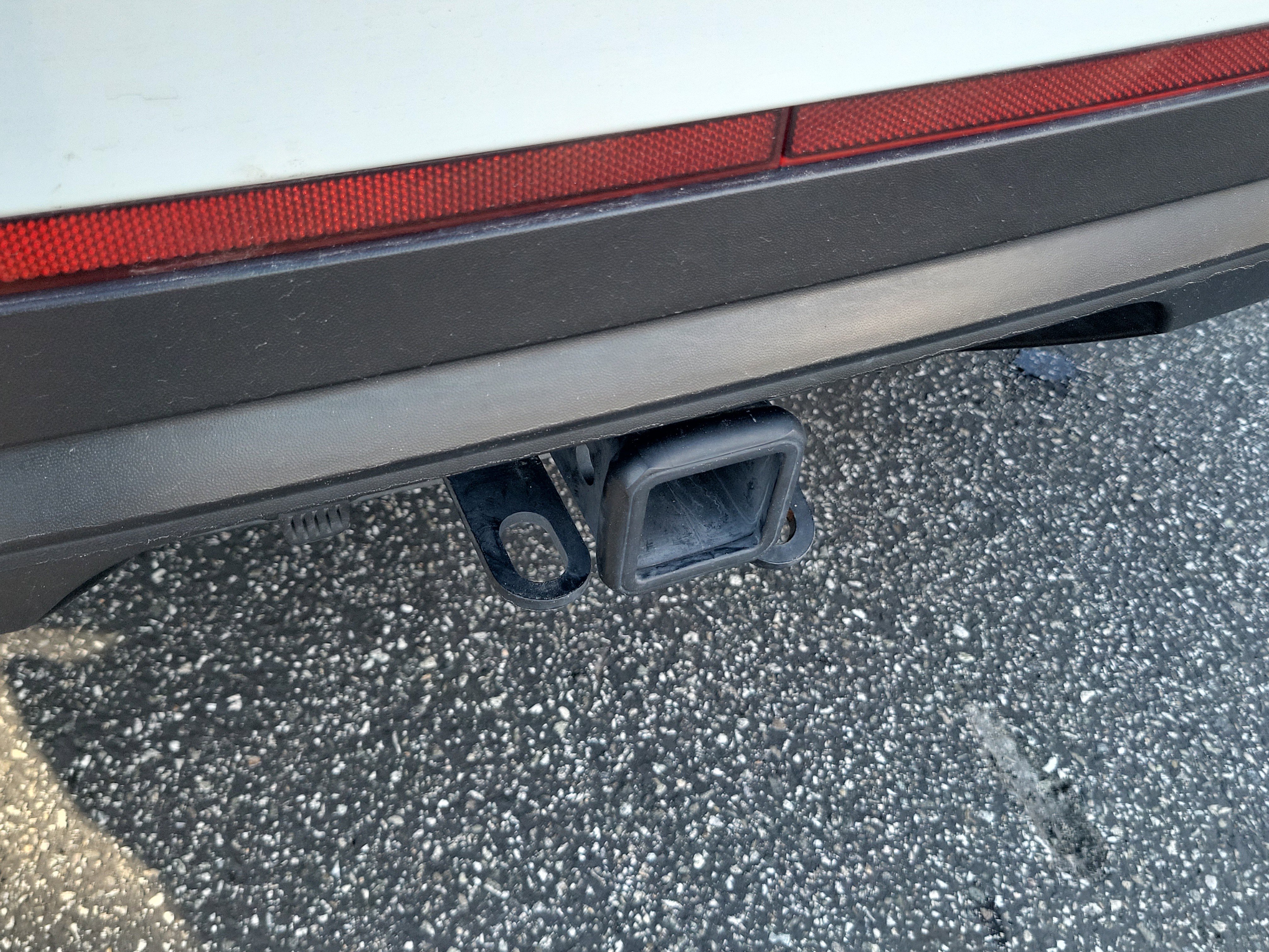 Used 2024 Volkswagen Atlas SE image 27