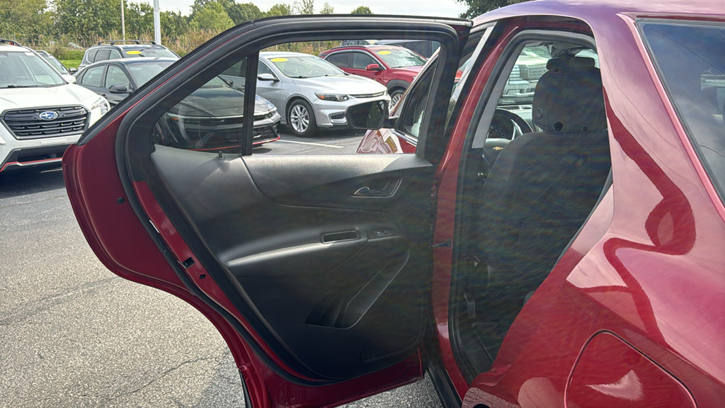 Used 2020 Chevrolet Equinox LT w/ Driver Convenience Package FWD image 27