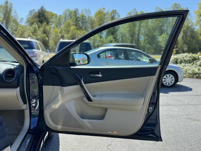 Used 2014 Nissan Maxima 3.5 SV w/ Premium Package image 13