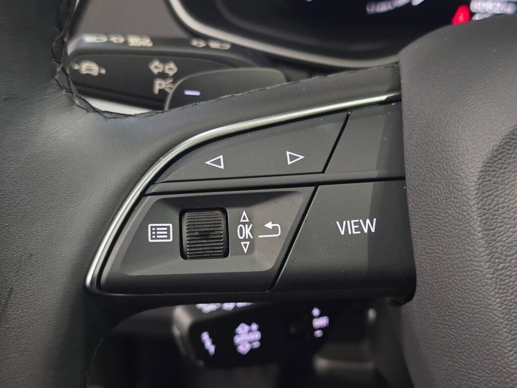 Certified 2025 Audi Q5 2.0T Premium w/ Convenience Plus Package image 47