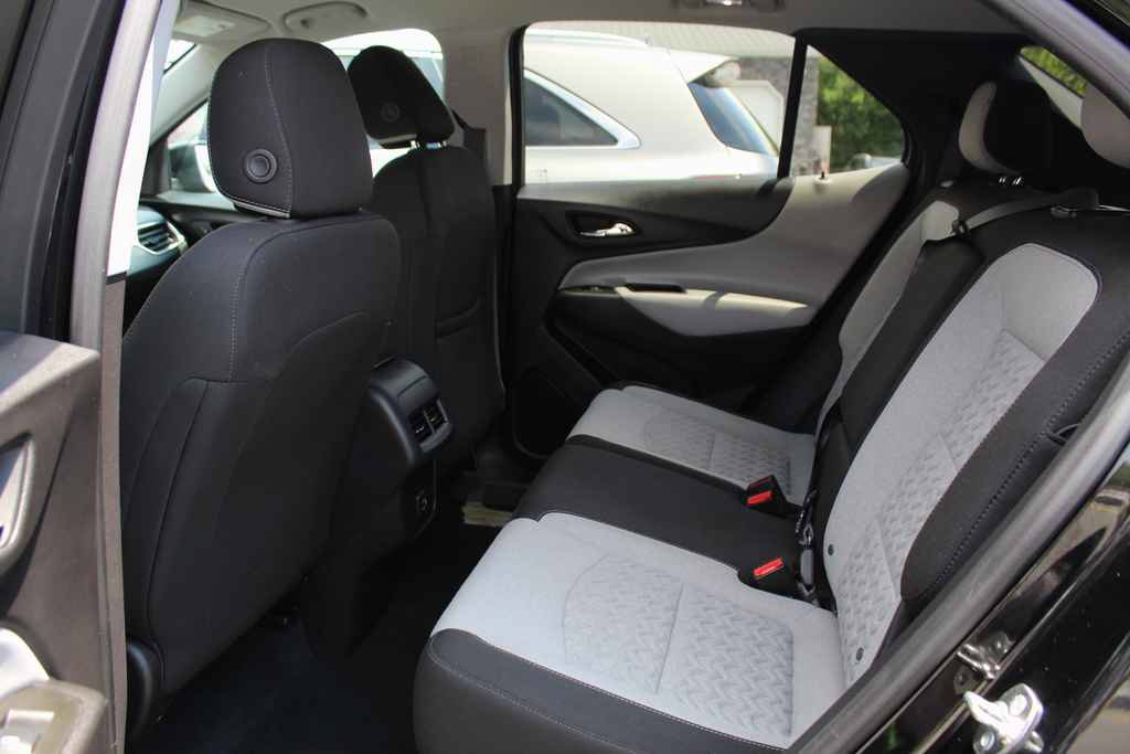 Used 2024 Chevrolet Equinox LS w/ LS Convenience Package FWD image 25