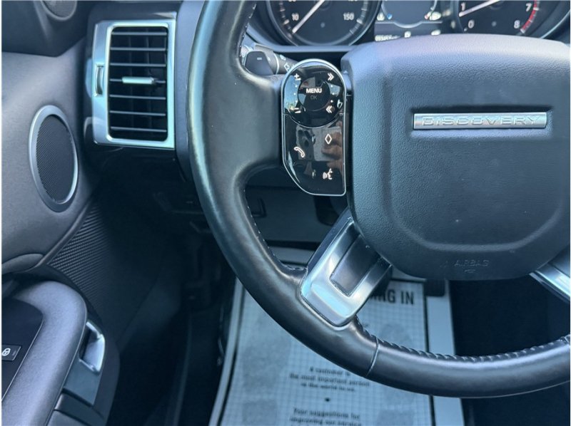 Used 2019 Land Rover Discovery SE AWD/4WD image 39