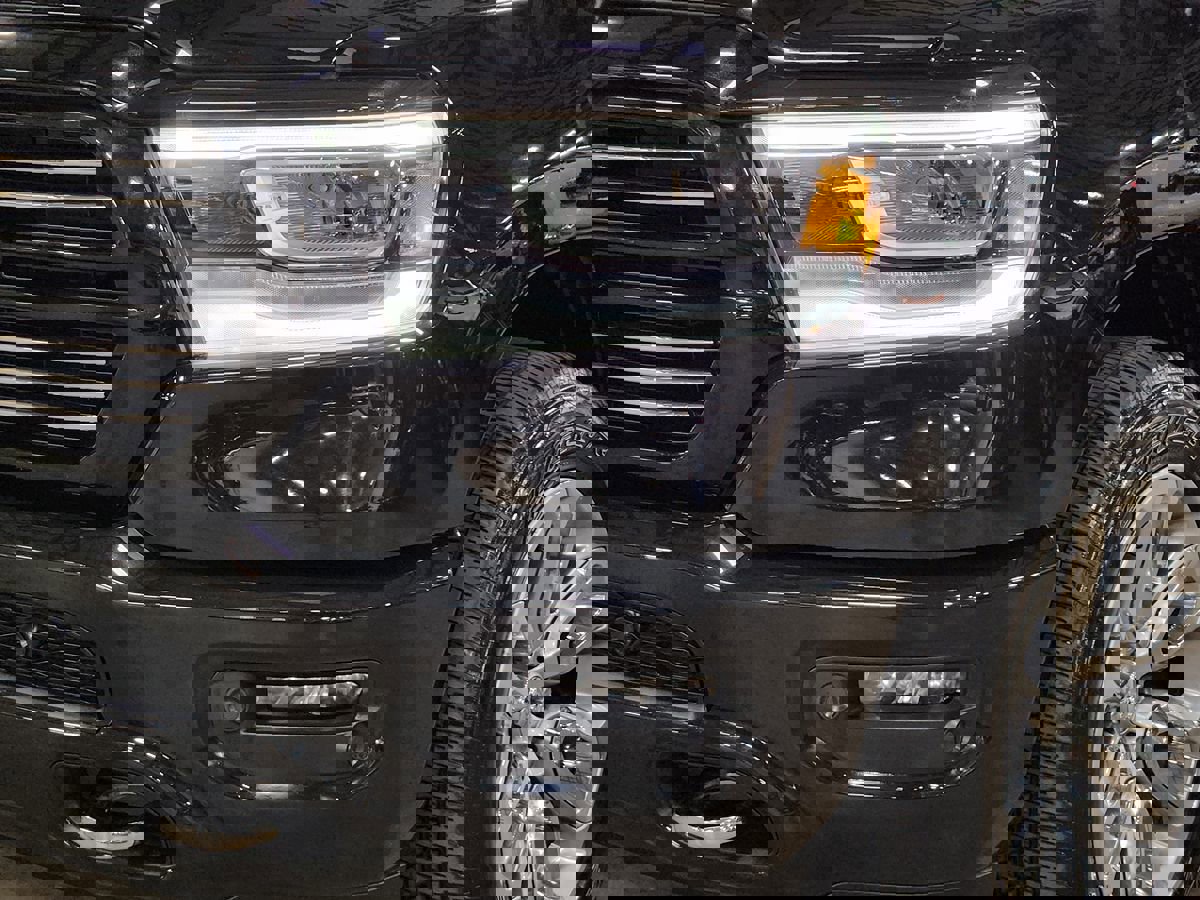 Used 2023 RAM 1500 Laramie image 14