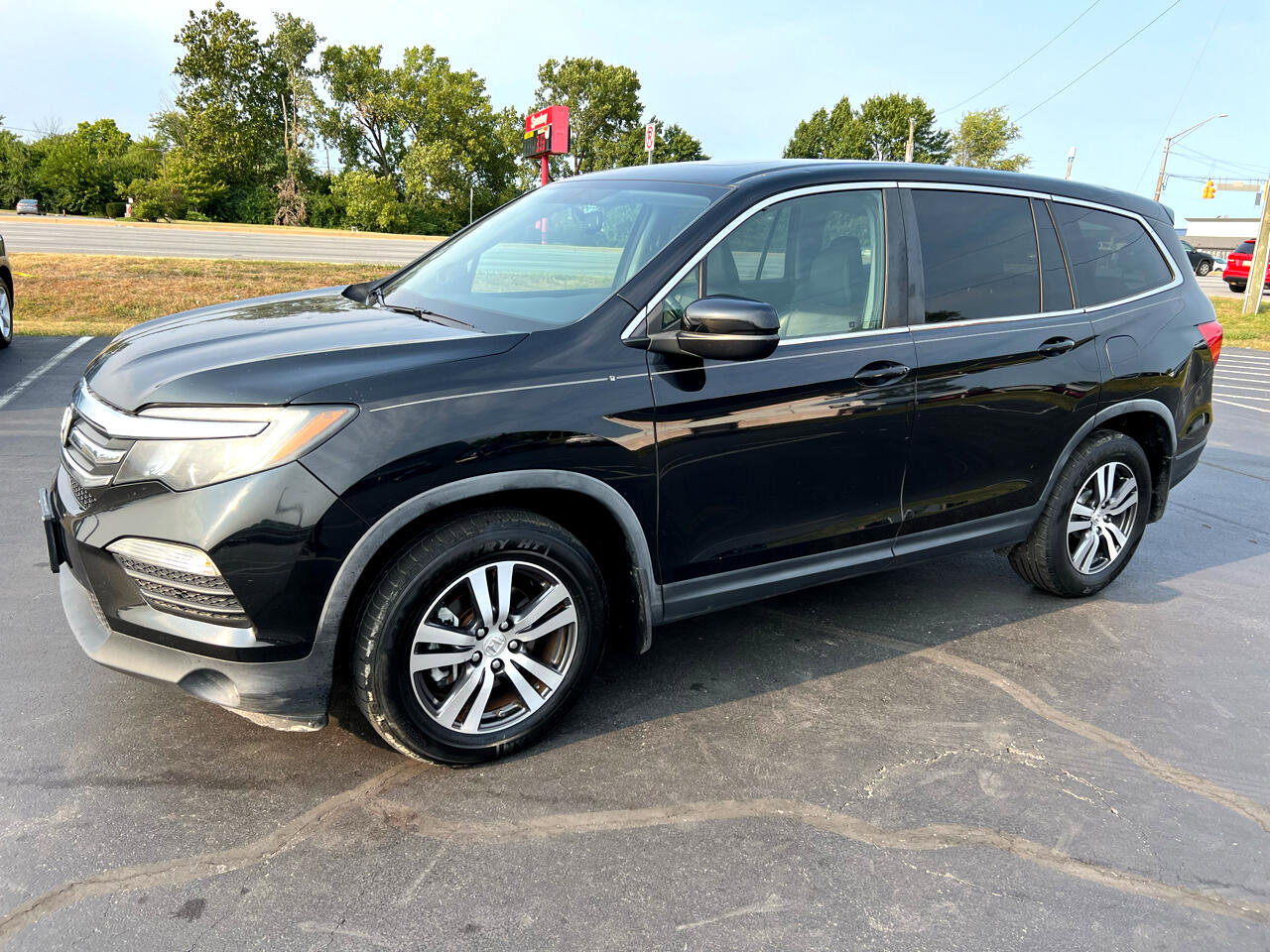 Used 2017 Honda Pilot EX-L image 2