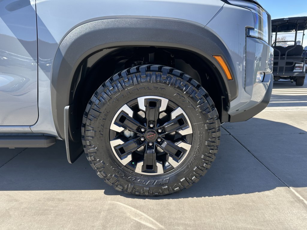 Used 2024 Nissan Frontier PRO-4X w/ Technology Package AWD/4WD image 10
