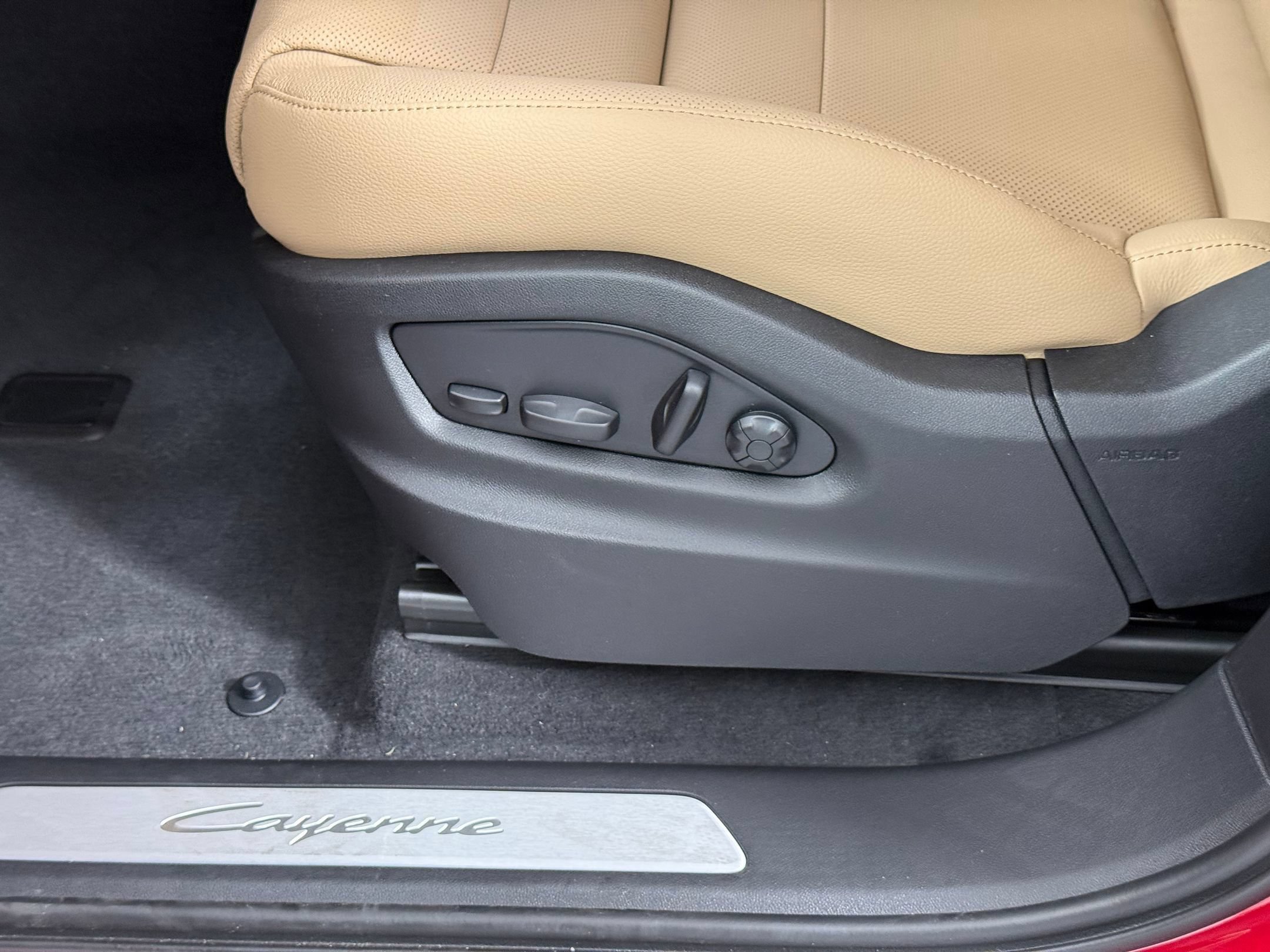 Certified 2026 Porsche Cayenne AWD/4WD image 15