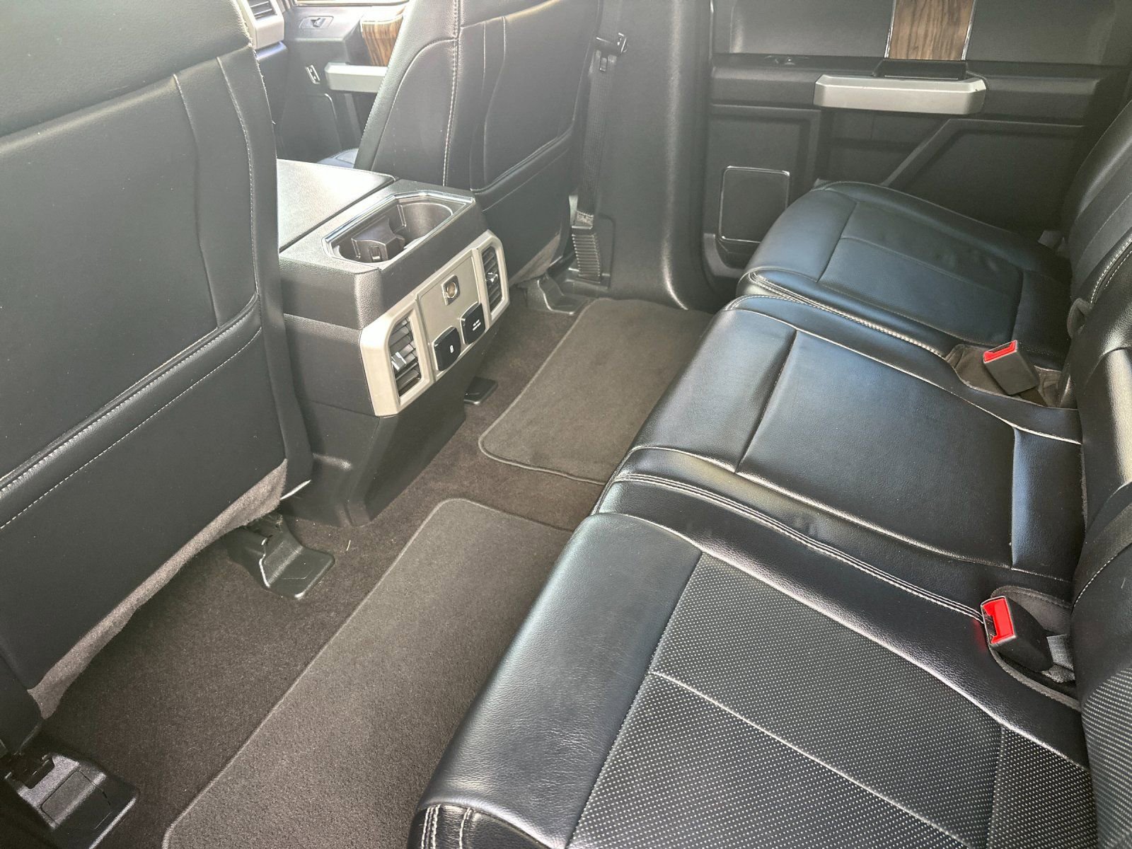 Used 2019 Ford F150 Lariat RWD image 12