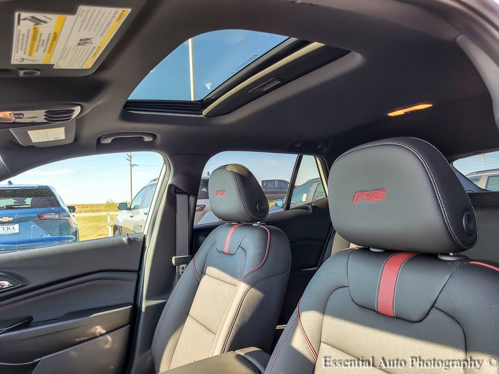 New 2026 Chevrolet Trax RS w/ Sunroof Package image 9