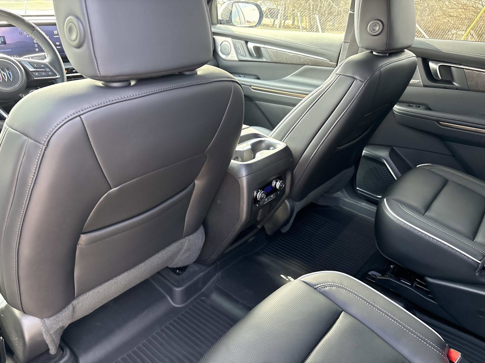 Certified 2025 Buick Enclave Avenir w/ Super Cruise Package image 32