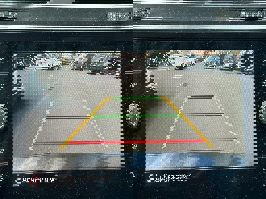 Used 2022 Volkswagen Tiguan SE image 12