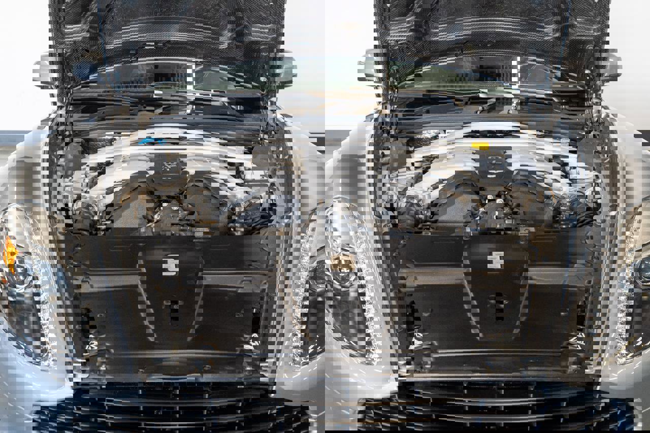 Used 2014 Aston Martin Vanquish Volante image 34