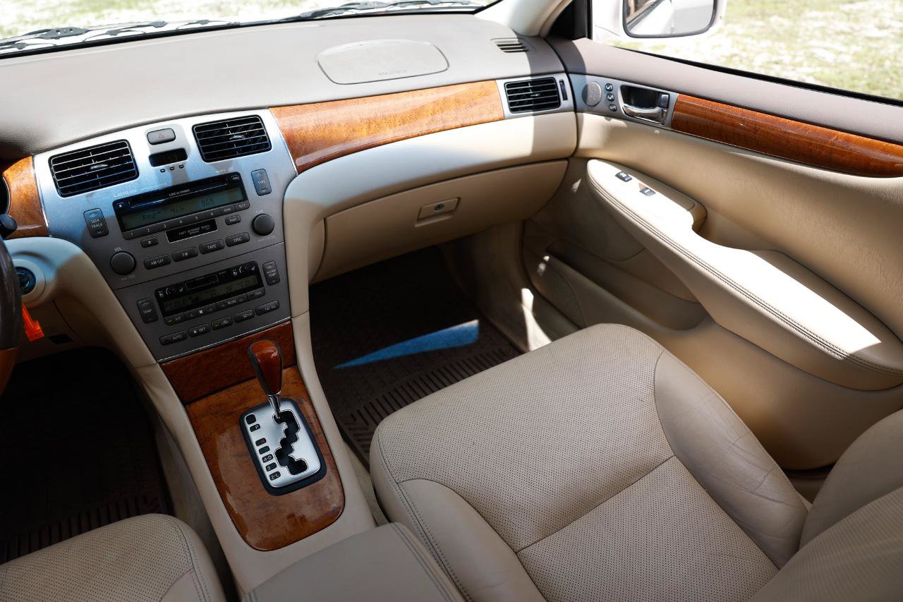 Used 2005 Lexus ES 330 FWD image 22
