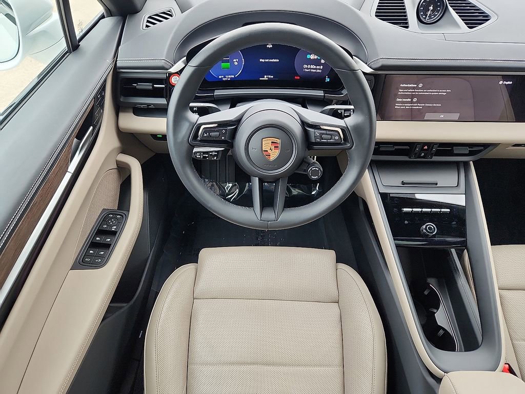Used 2025 Porsche Macan 4S Electric image 10