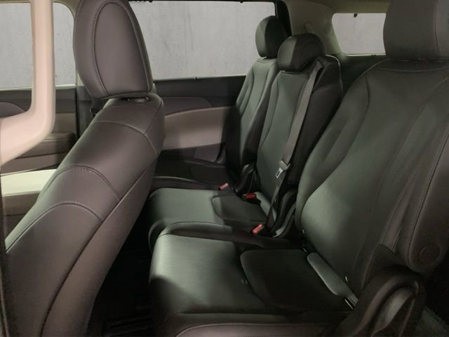 New 2026 Kia Carnival EX image 9