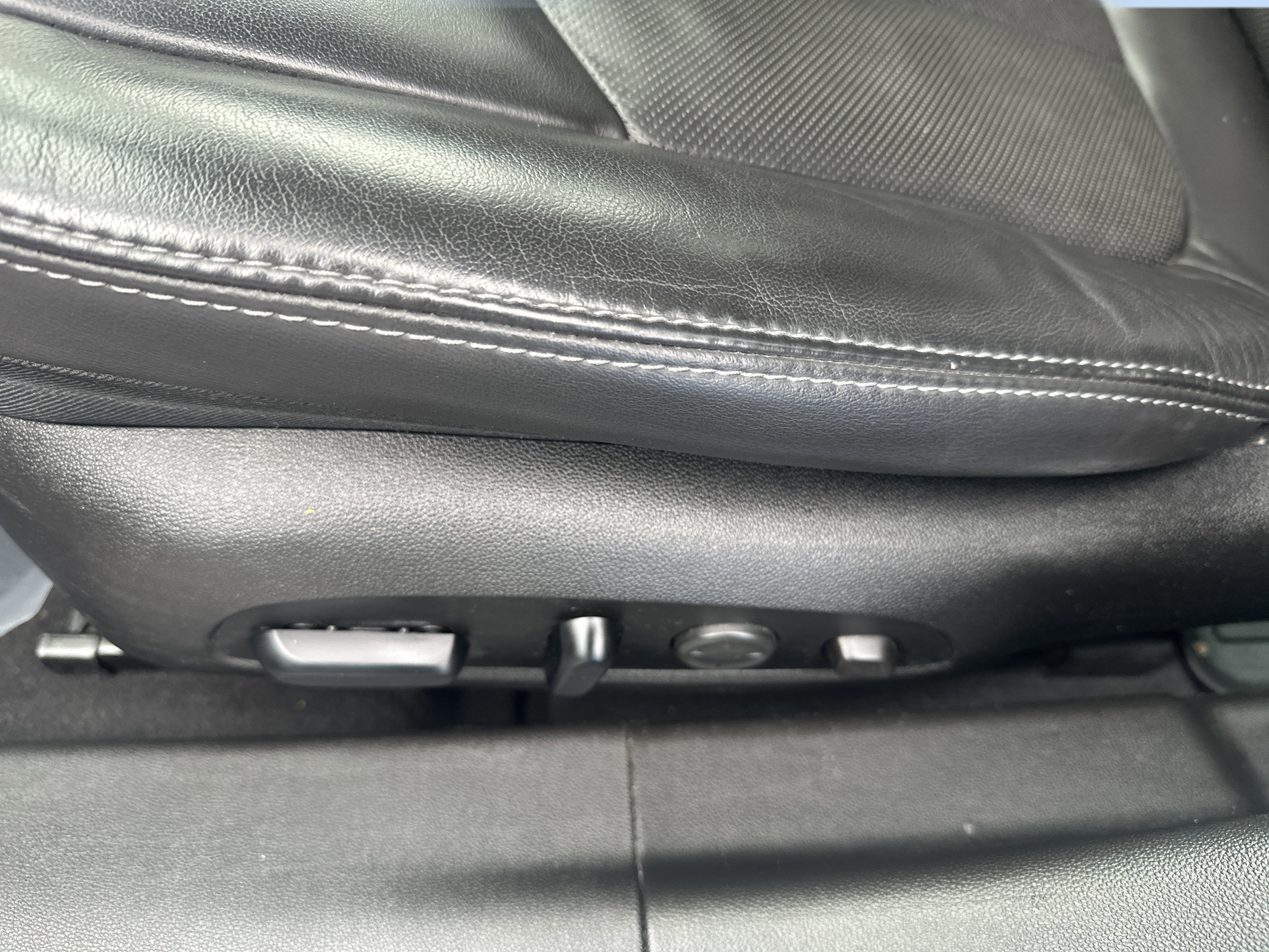 Certified 2018 Buick LaCrosse Premium w/ Driver Confidence Package #2 image 10