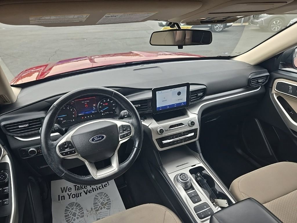 Used 2022 Ford Explorer XLT image 24