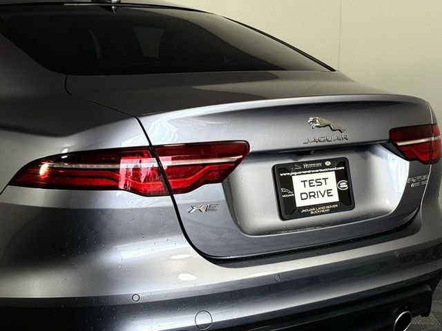 Used 2020 Jaguar XE S RWD image 16