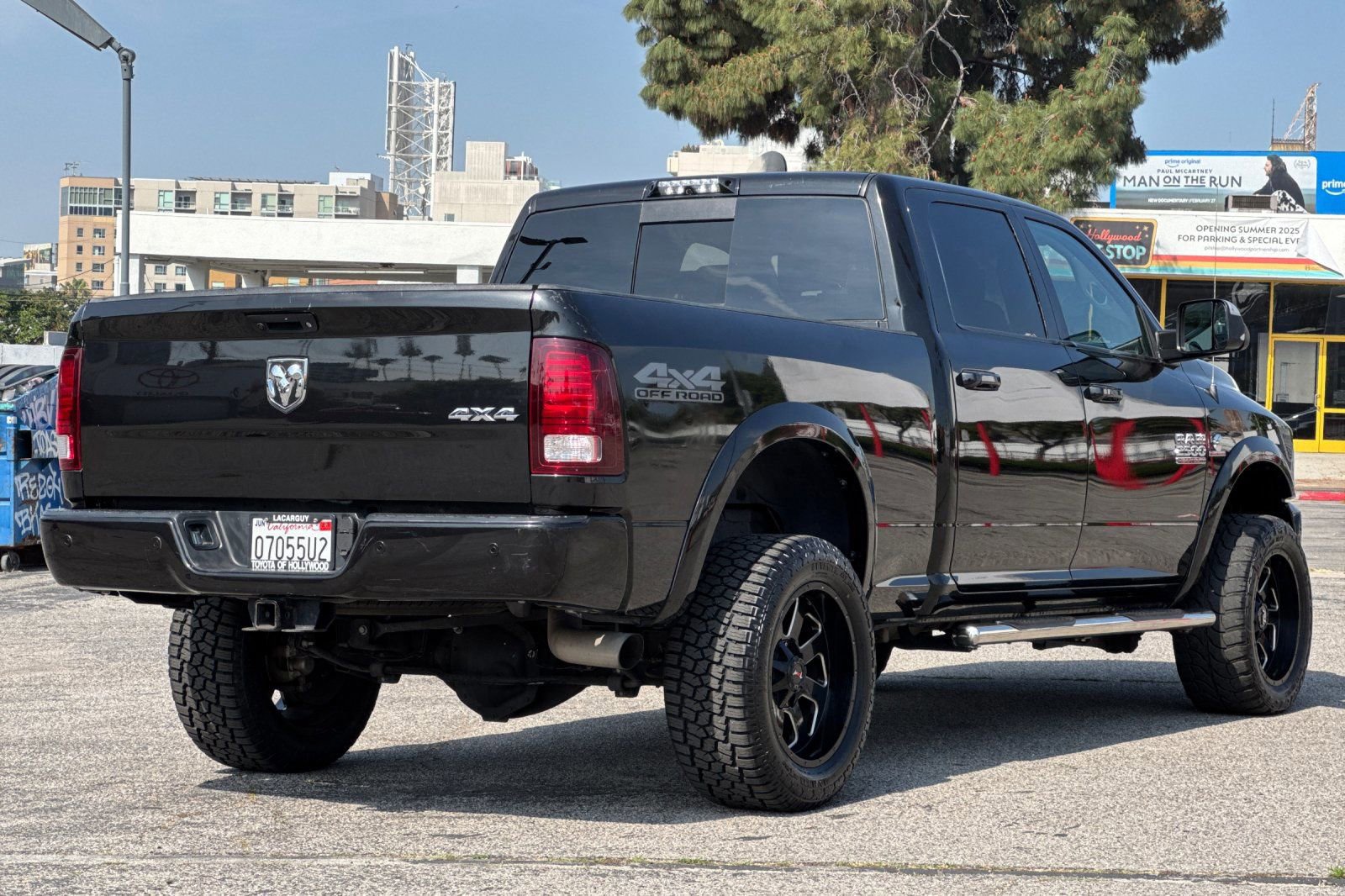 Used 2018 RAM 2500 Laramie w/ Sport Appearance Group AWD/4WD image 4